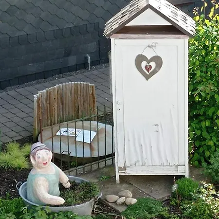 Sauerland Burgfenster アパート *